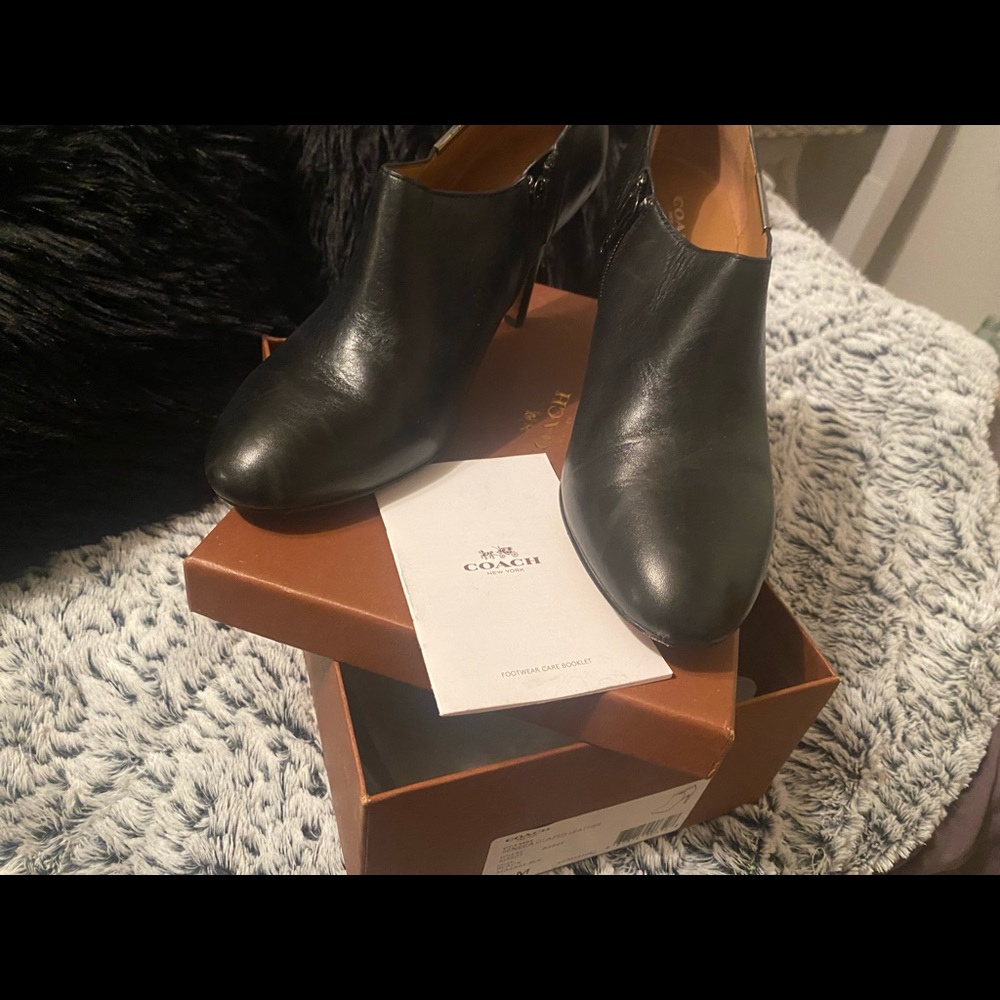 Coach black heel gentle used
